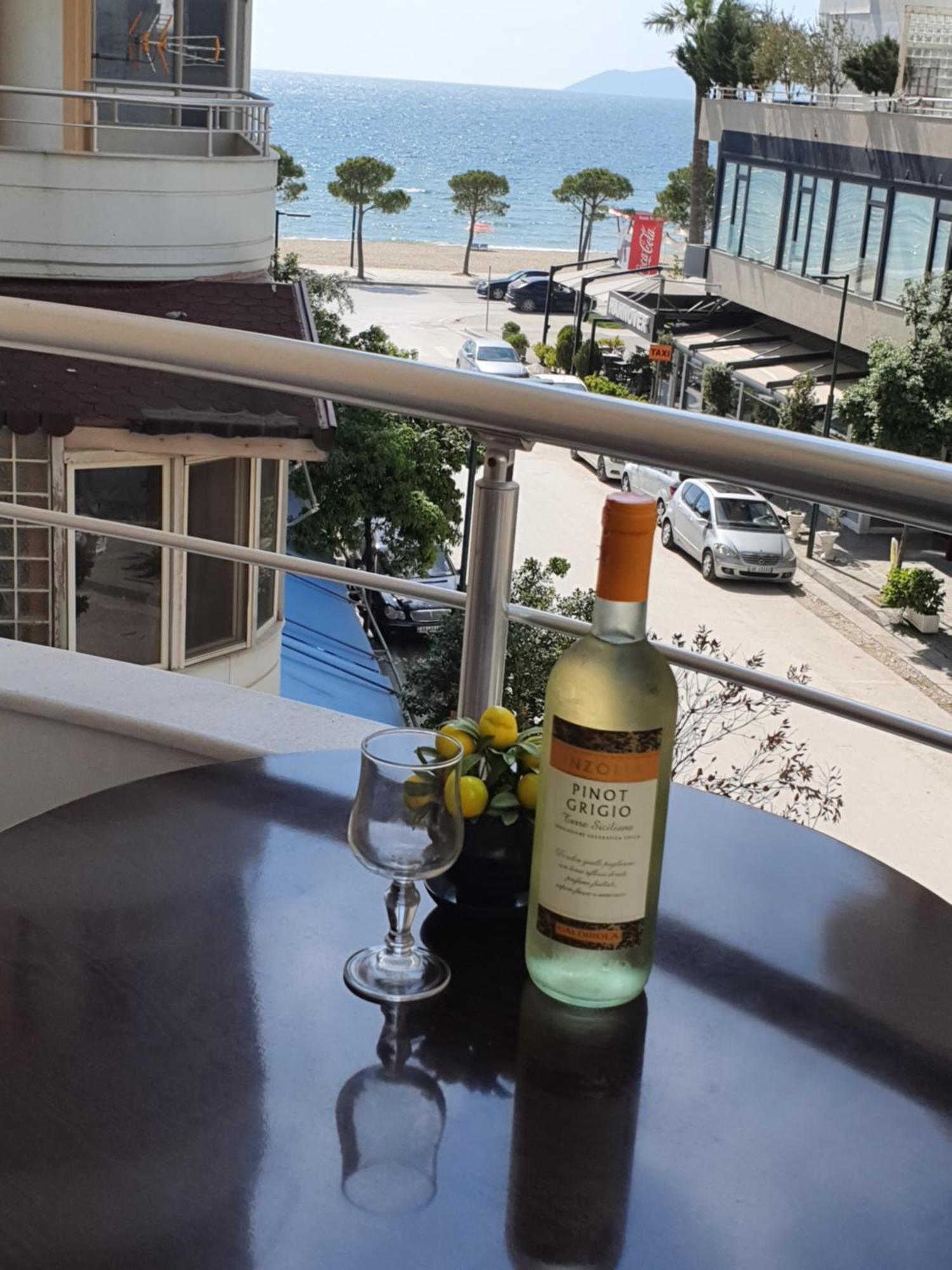 Apartment Me Qera Lungomare Vlore Medem1 Exteriör bild